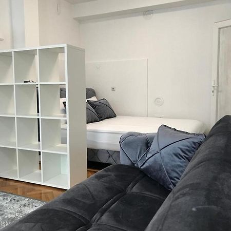 Stan Na Dan Apartment Novi Pazar Bagian luar foto
