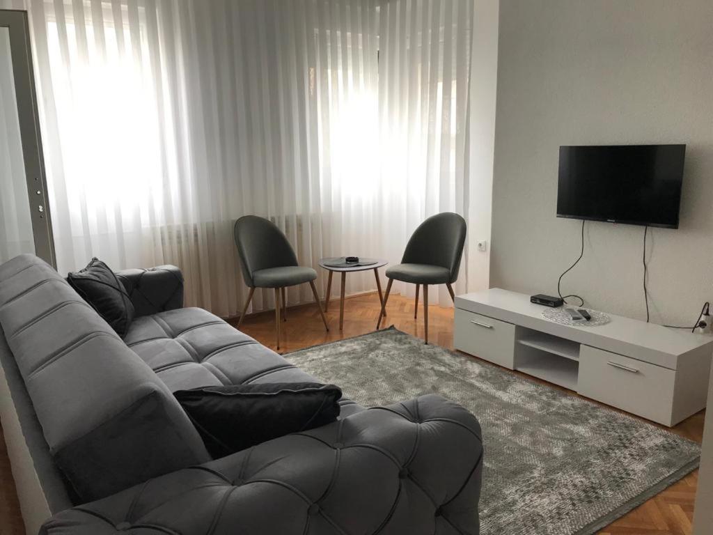 Stan Na Dan Apartment Novi Pazar Bagian luar foto